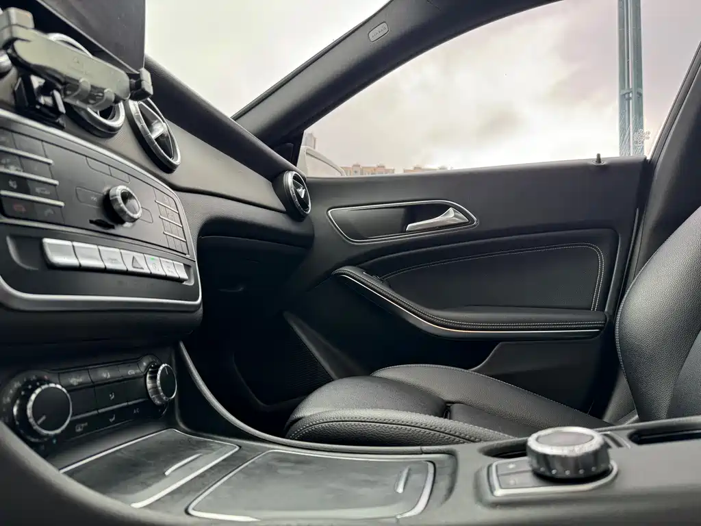 Mercedes-Benz CLA 2018 — фото 7