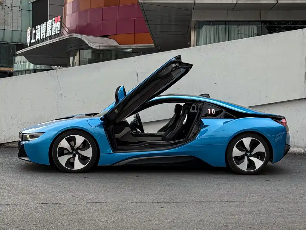 BMW i8 2017 — фото 6