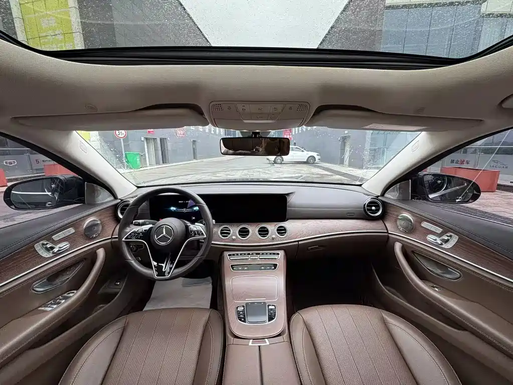Mercedes-Benz E-Class 2023 — фото 5