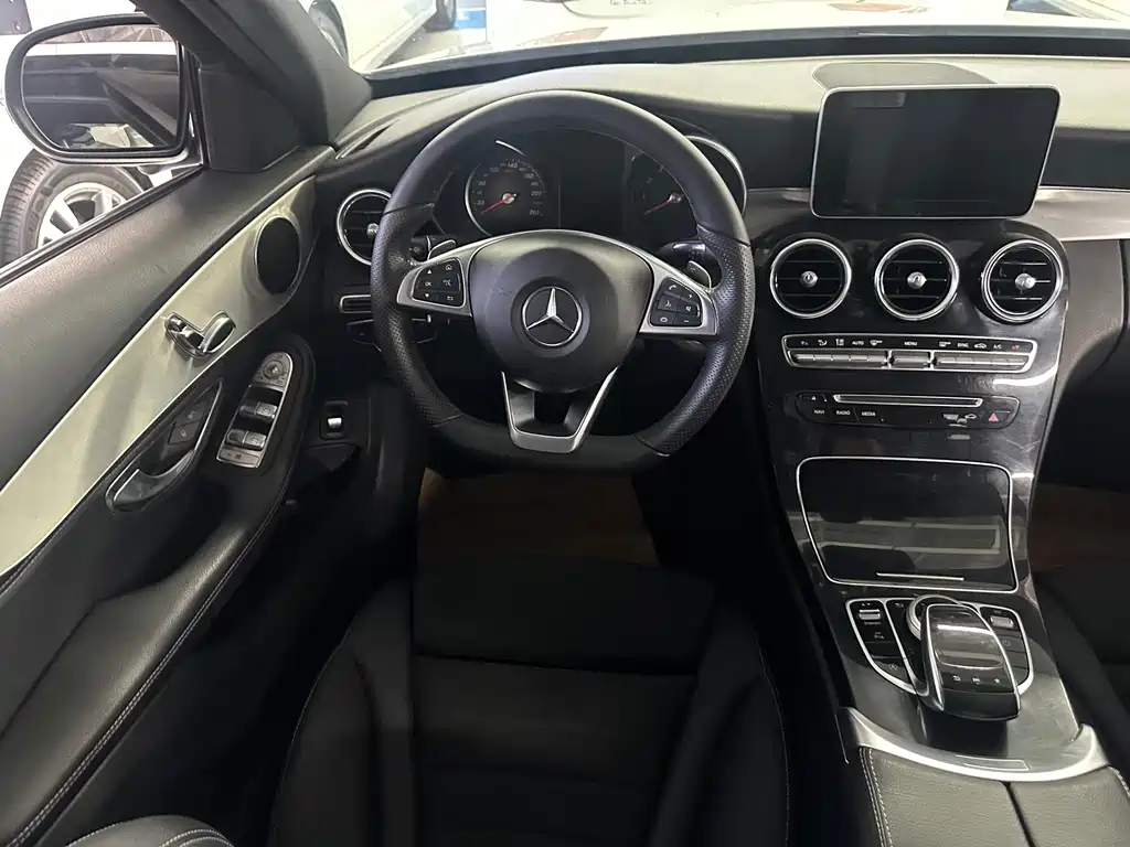 Mercedes-Benz C-Class 2018 — фото 11