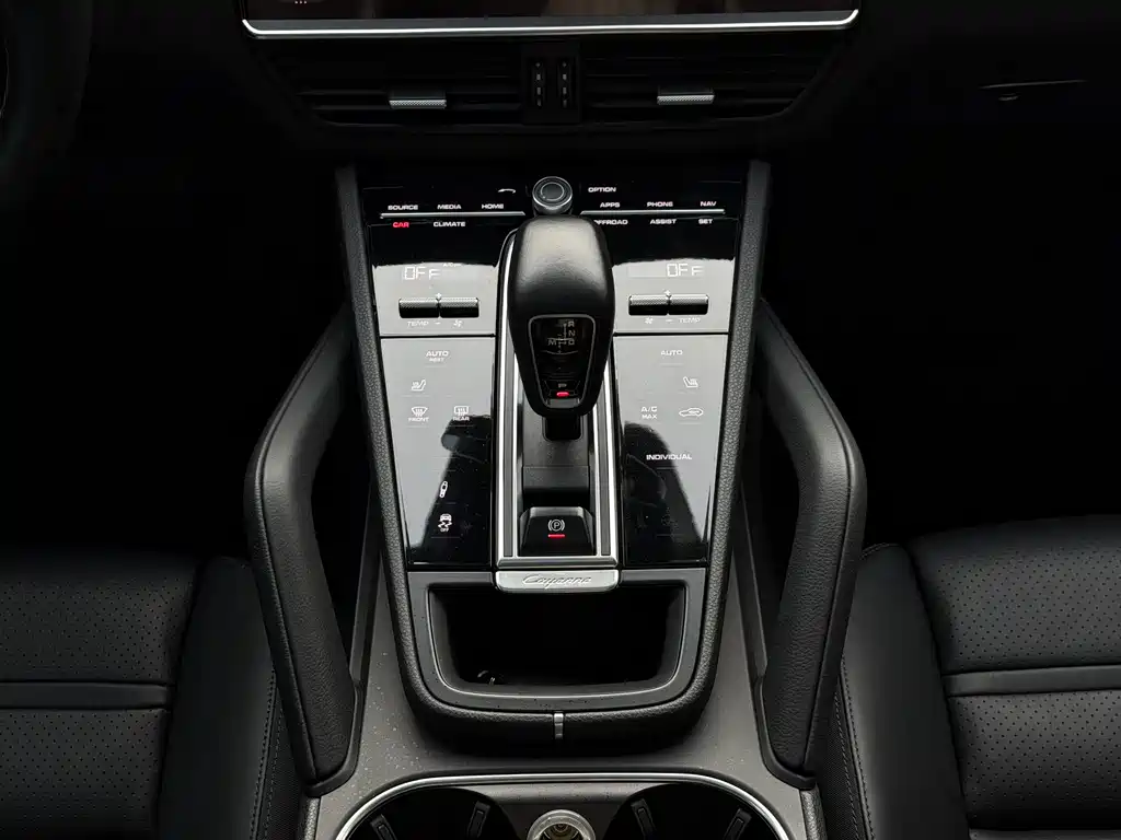 Porsche Cayenne 2021 — фото 14