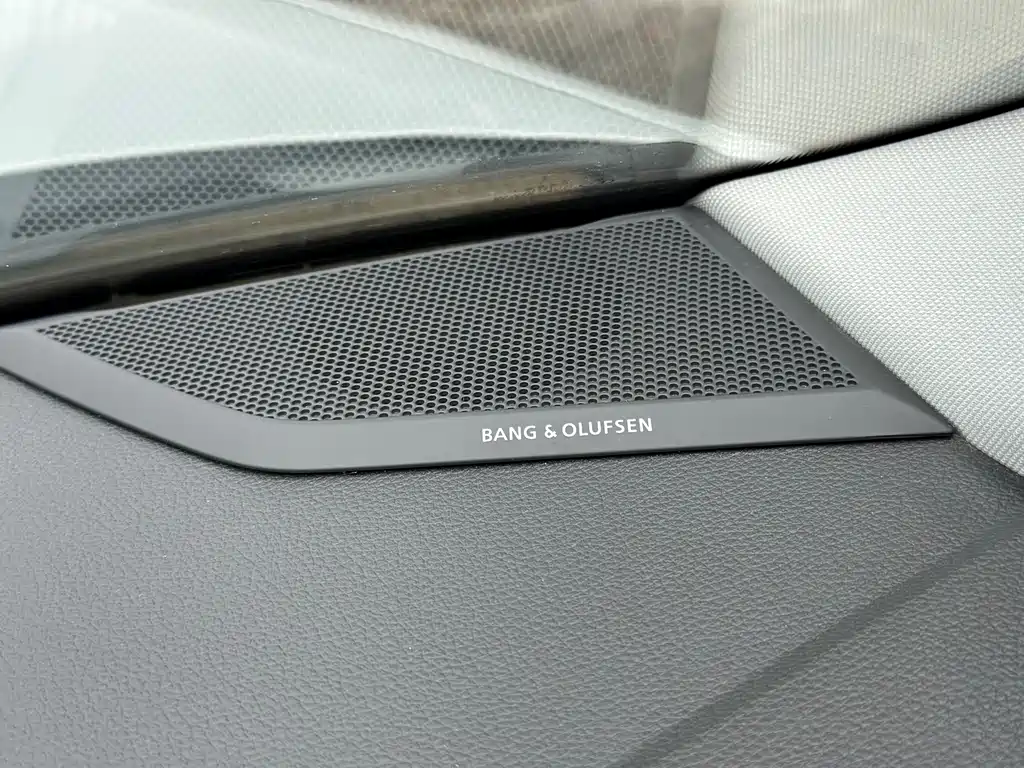 Audi Q3 2019 — фото 17