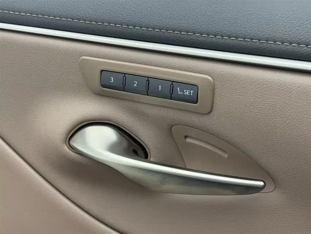 Lexus ES 2025 — фото 10
