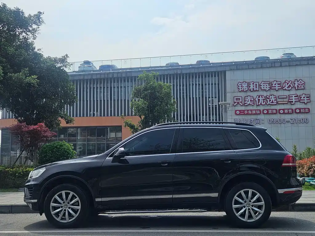 Volkswagen Touareg 2017 — фото 2