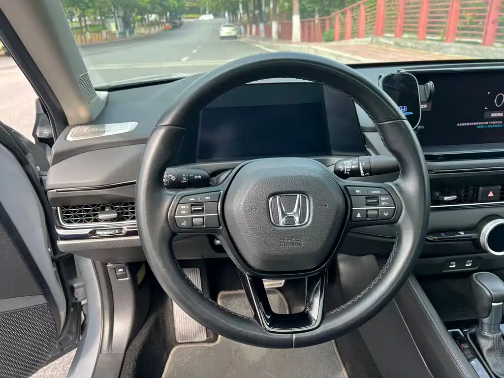 Honda Inspire 2023 — фото 15