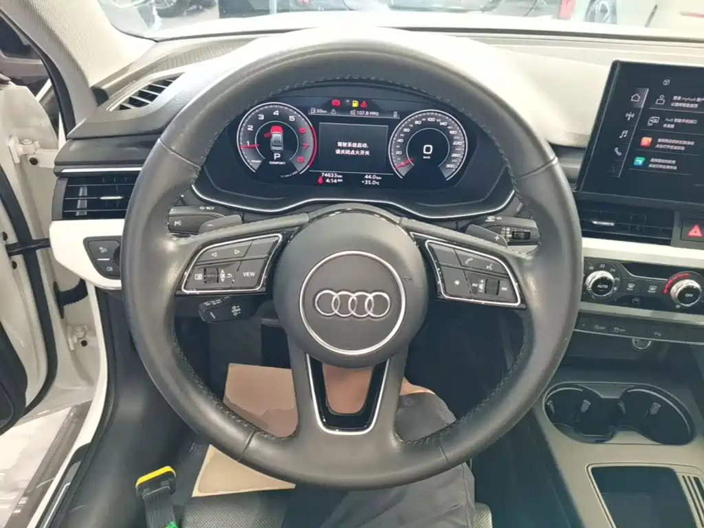 Audi A4L 2020 — фото 11