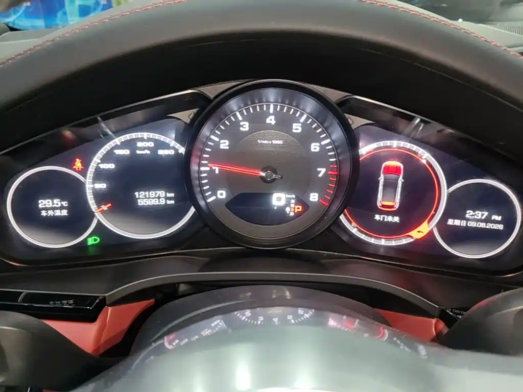 Porsche Cayenne 2020 — фото 12