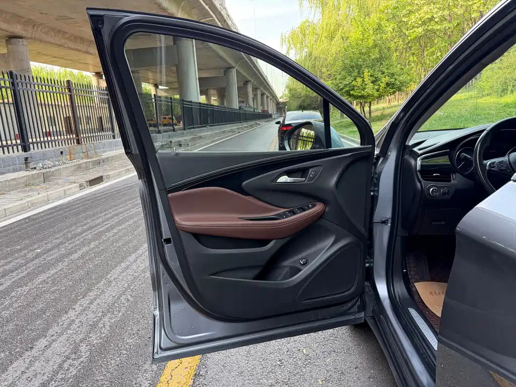 Buick Envision Plus 2018 — фото 11