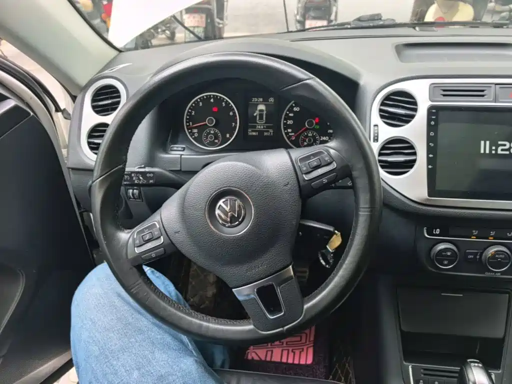 Volkswagen Tiguan 2019 — фото 11