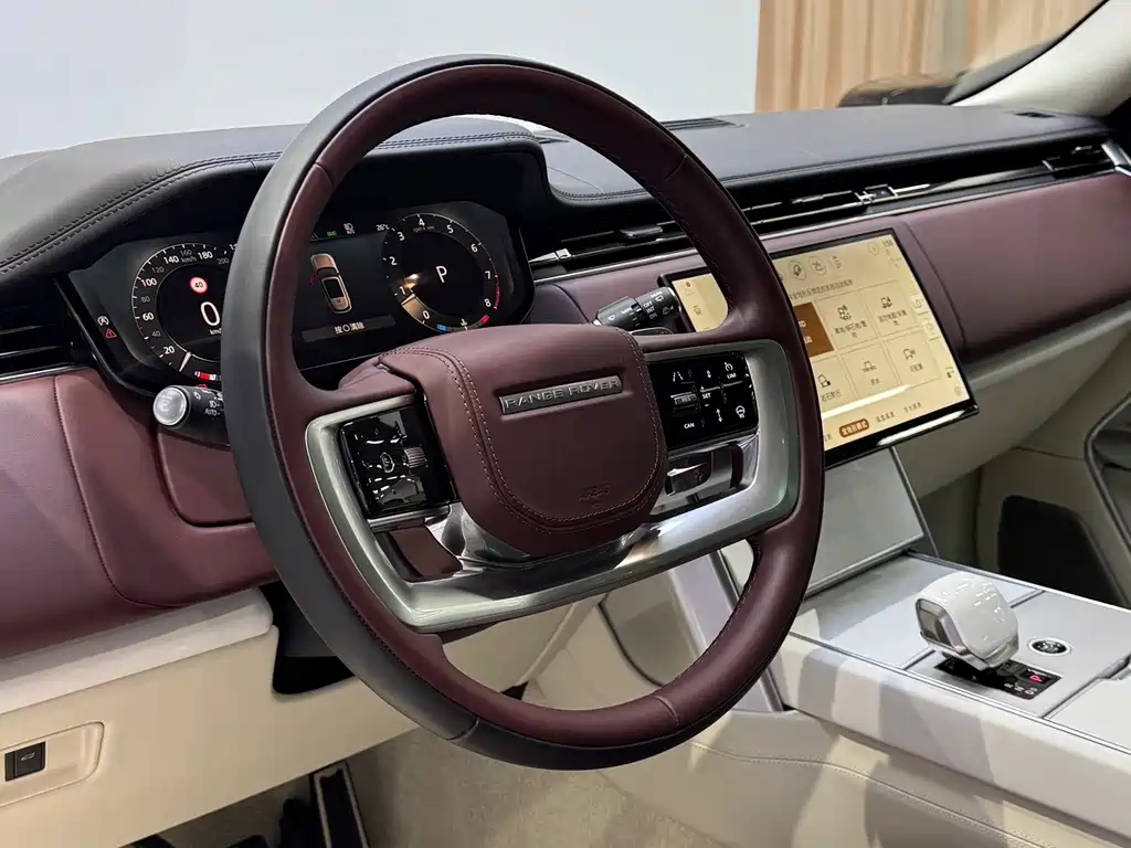 Land Rover Range Rover 2025 — фото 15