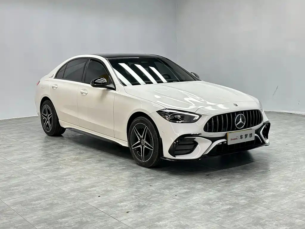 Mercedes-Benz C-Class 2024 — фото 3