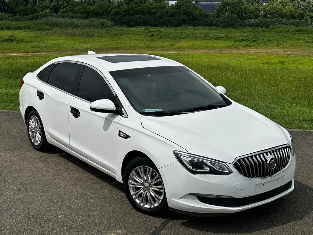 Buick Excelle 2017 — фото 11