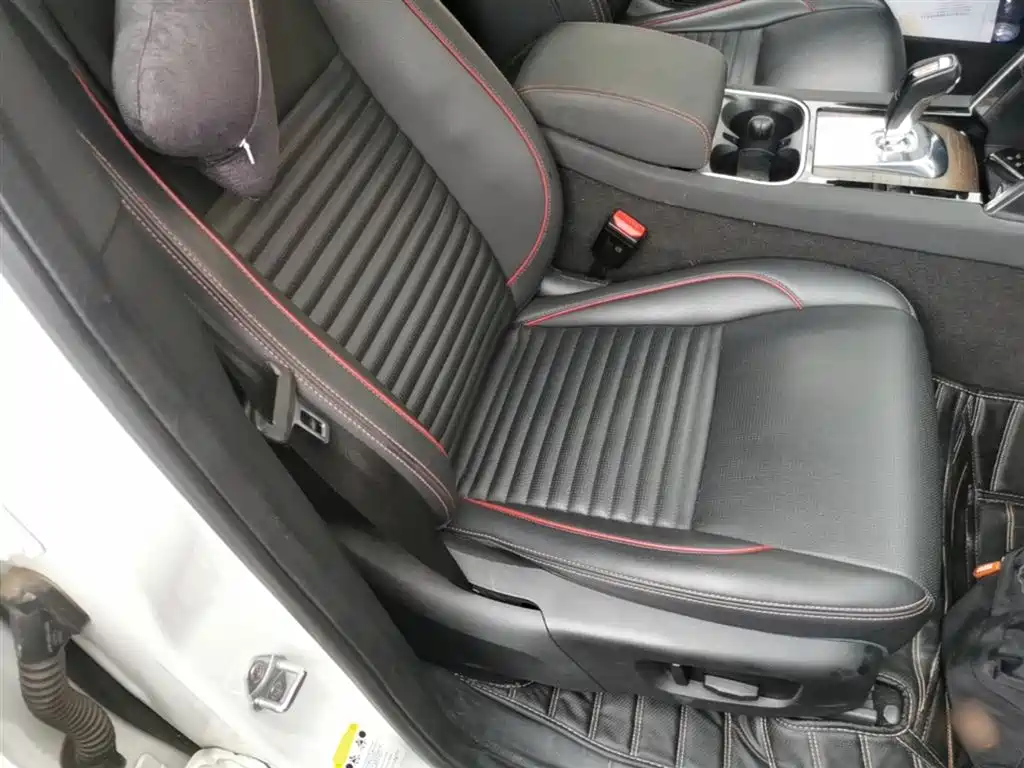 Land Rover Discovery Sport 2020 — фото 25