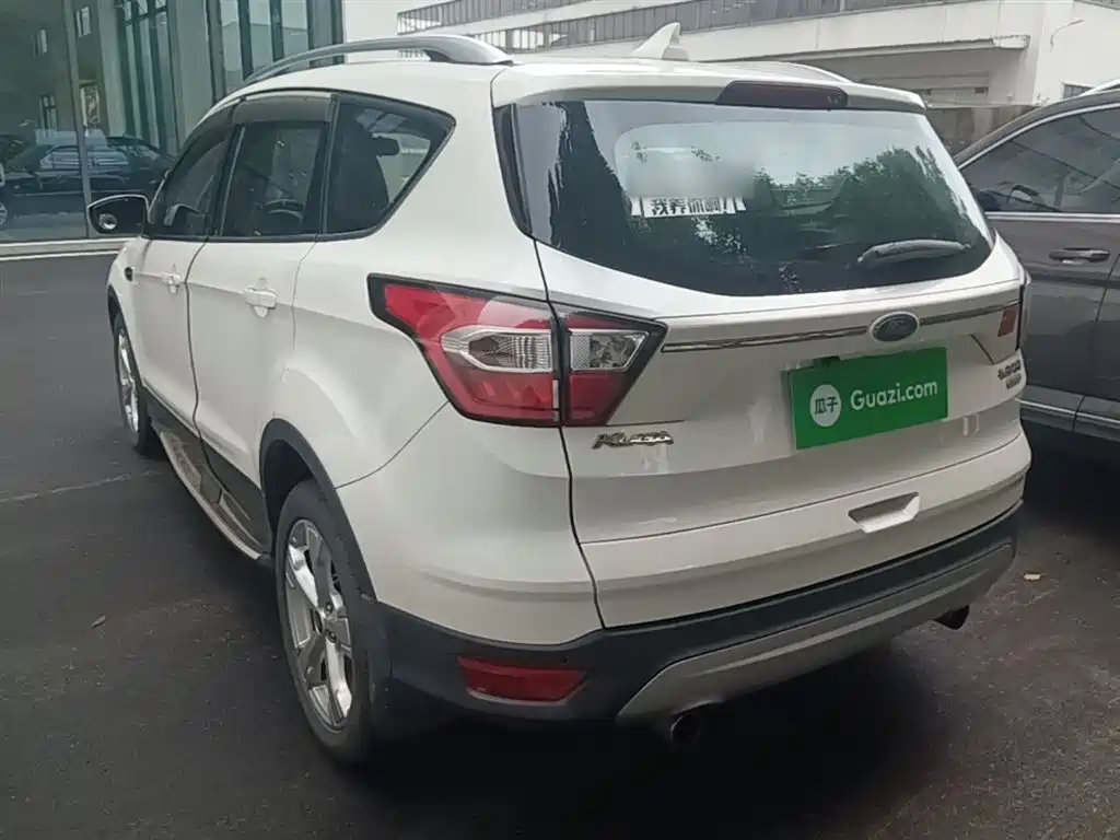 Ford Kuga 2017 — фото 23