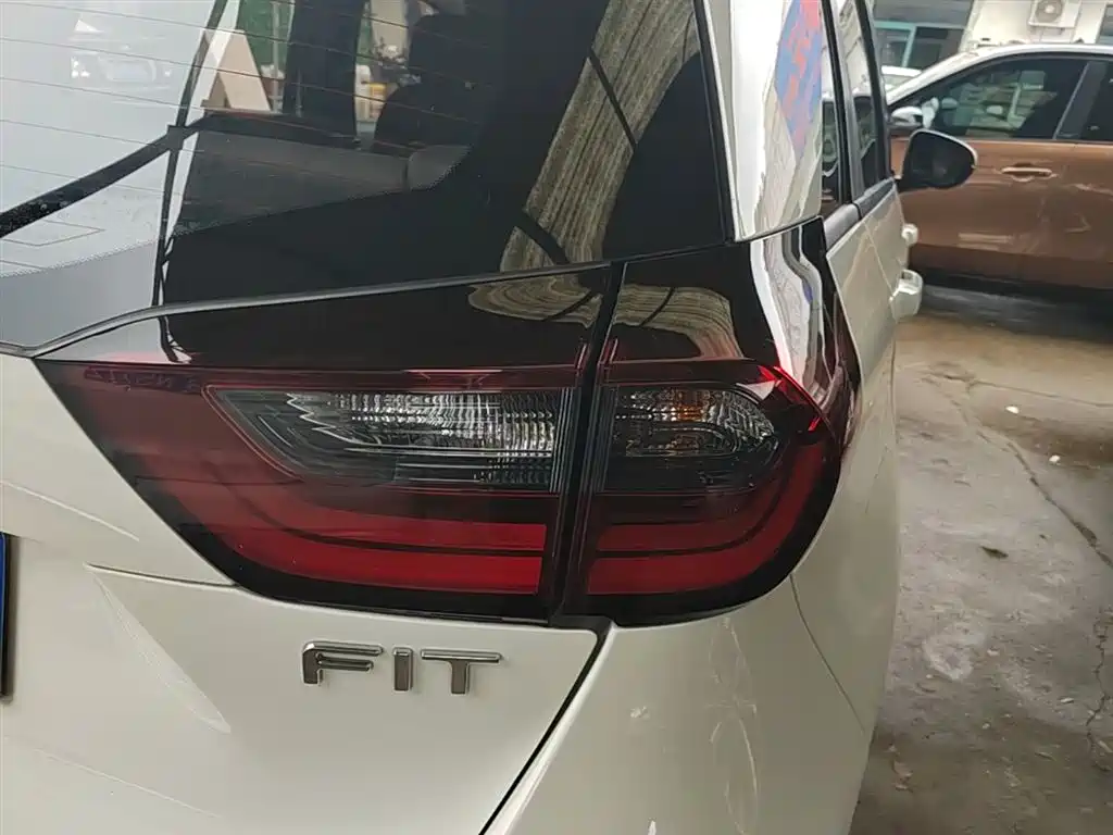 Honda Fit 2023 — фото 8