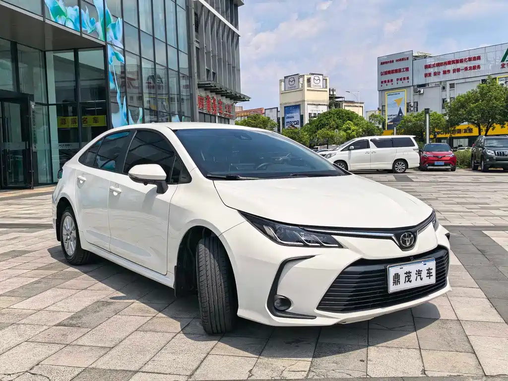 Toyota Corolla 2022 — фото 8