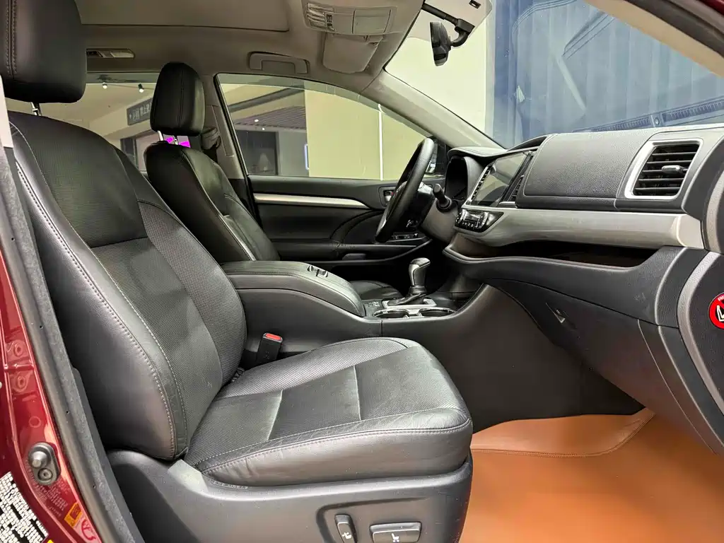 Toyota Highlander 2017 — фото 28