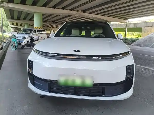Li Auto L6 2024