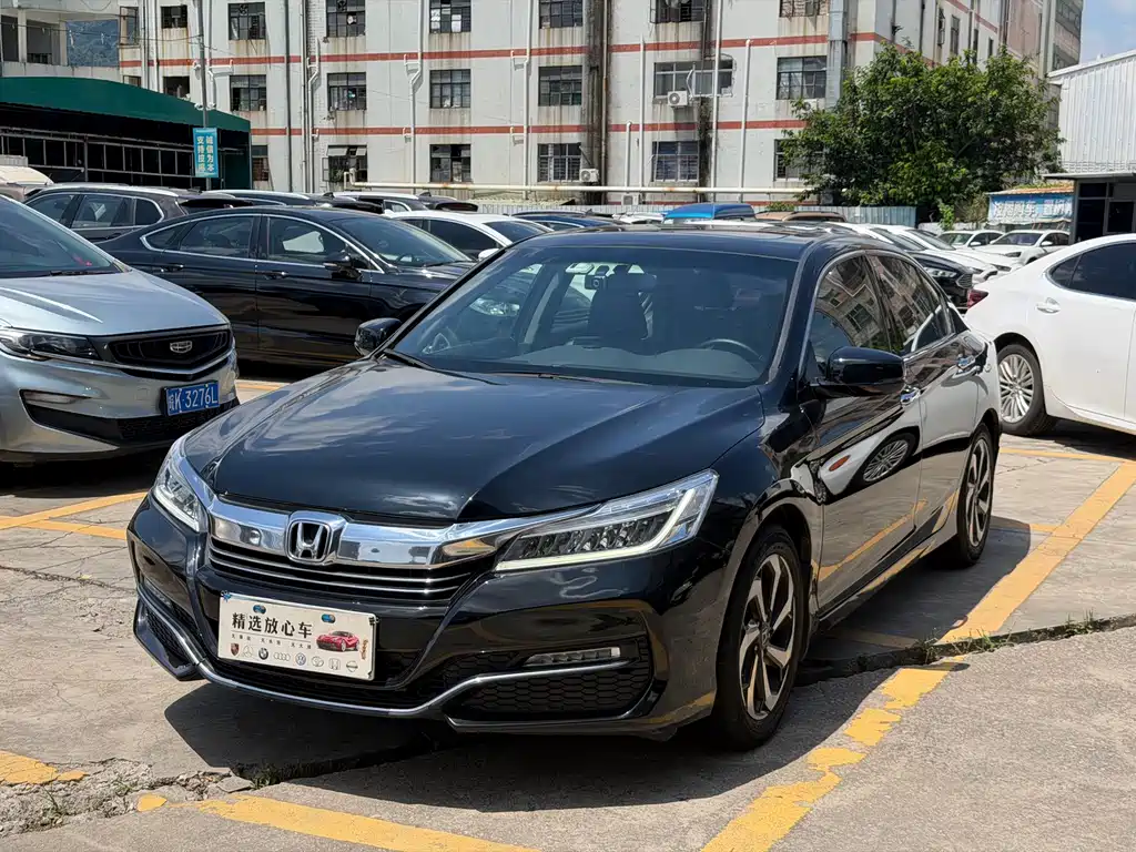 Honda Accord 2017 — фото 1