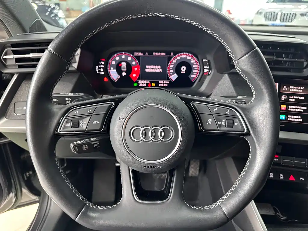 Audi A3 2023 — фото 10