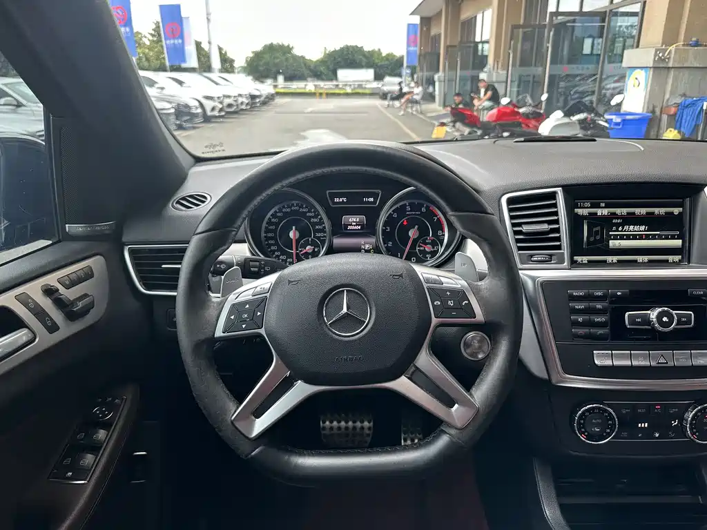 Mercedes-Benz M-Class AMG 2014 — фото 11