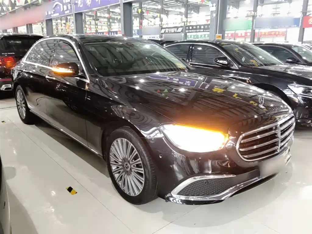 Mercedes-Benz E-Class 2022 — фото 4