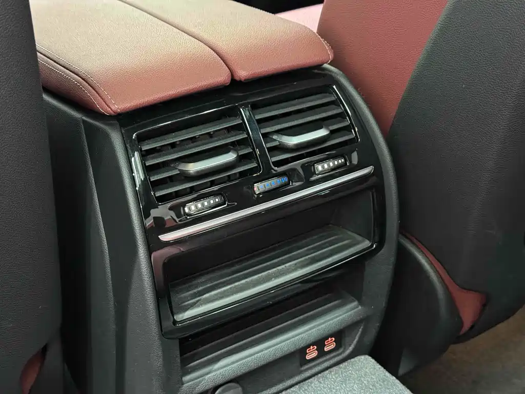 BMW 5 Series 2023 — фото 19