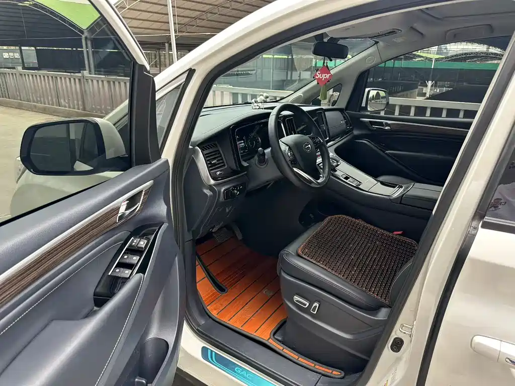 GAC Motor Trumpchi M8 2021 — фото 7