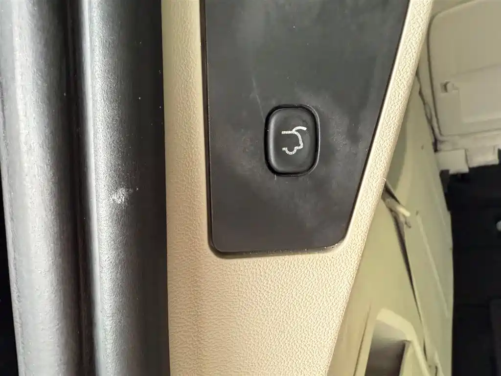 Chrysler Grand Voyager 2015 — фото 9