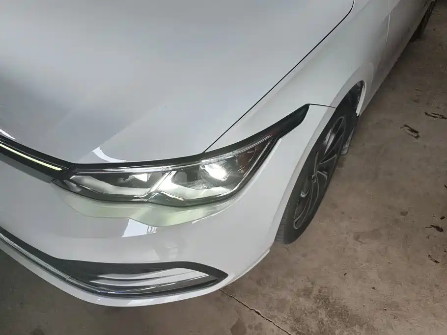 Volkswagen Golf 2023
