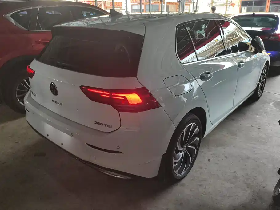 Volkswagen Golf 2023