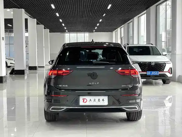 Volkswagen Golf 2023