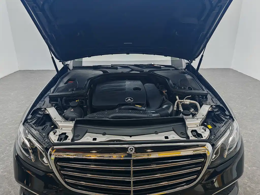 Mercedes-Benz E-Class 2020 — фото 12