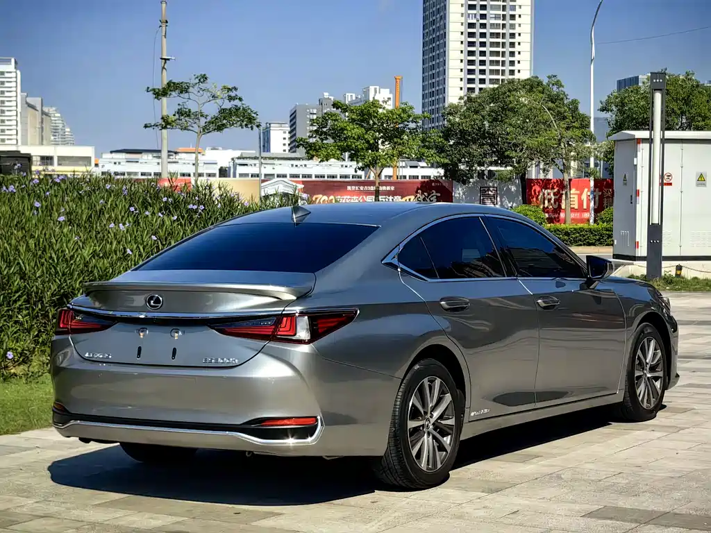 Lexus ES 2021 — фото 4