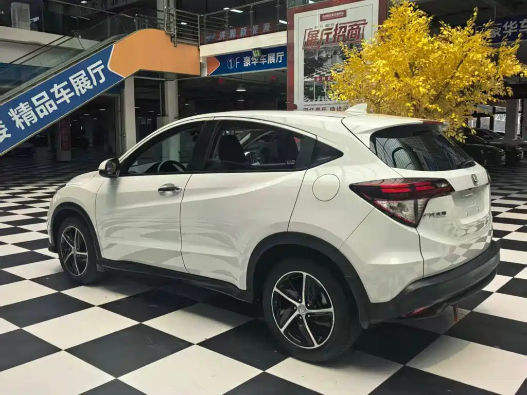 Honda Vezel 2022 — фото 14