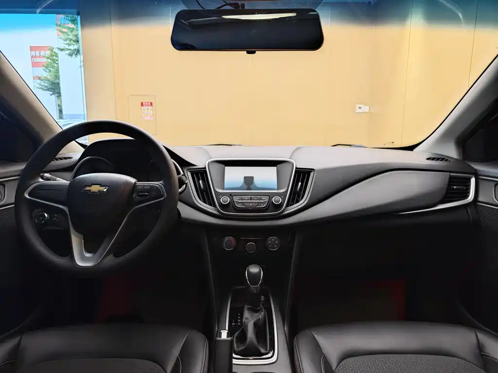 Chevrolet Cavalier 2019 — фото 19