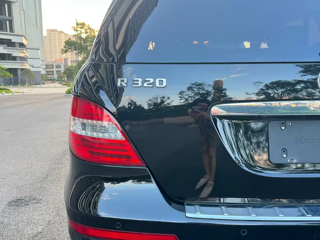 Mercedes-Benz R-Class 2017 — фото 10