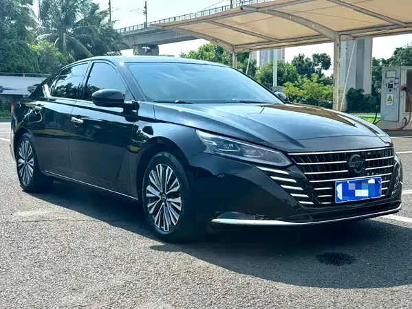 Nissan Teana 2024
