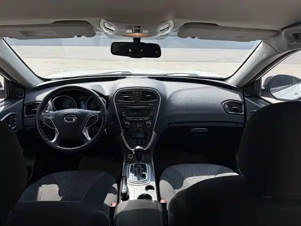 GAC Trumpchi GS5 2014