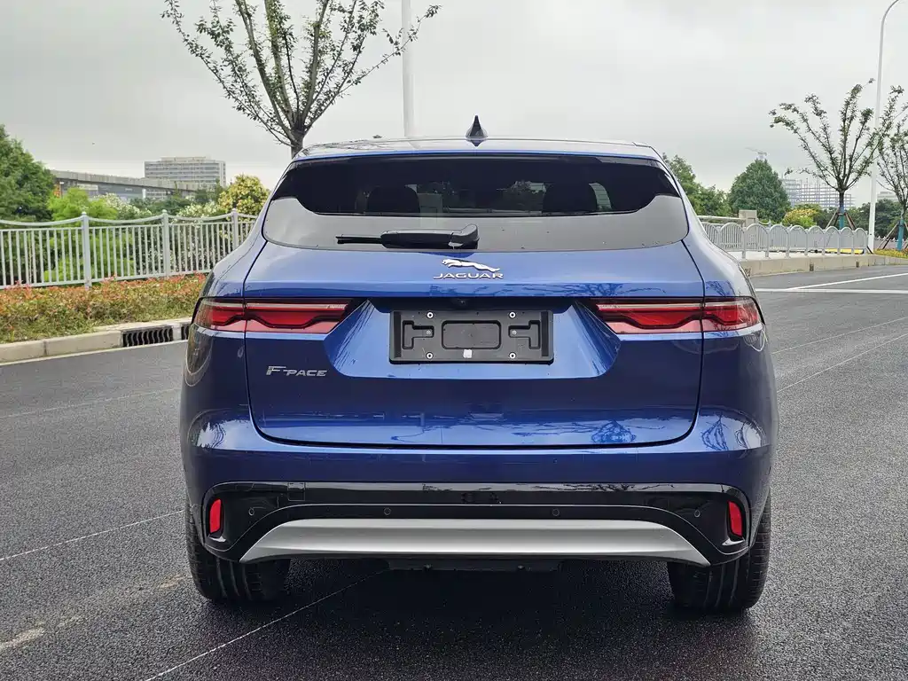Jaguar F-PACE 2022 — фото 10