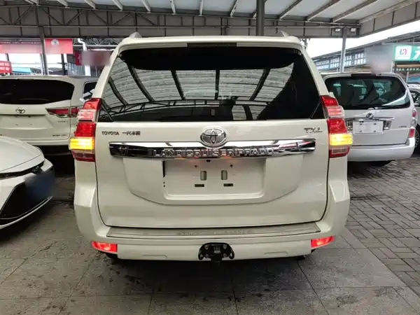 Toyota Prado 2016