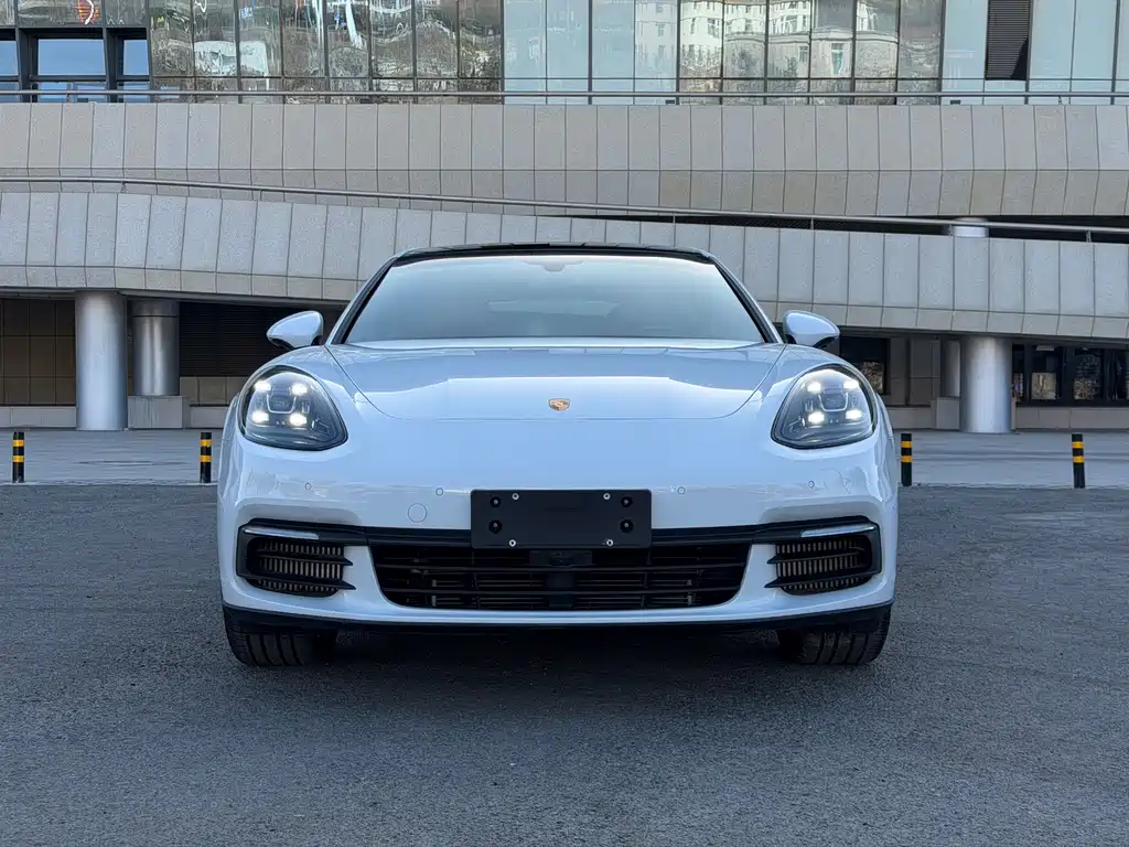 Porsche Panamera 2019 — фото 2