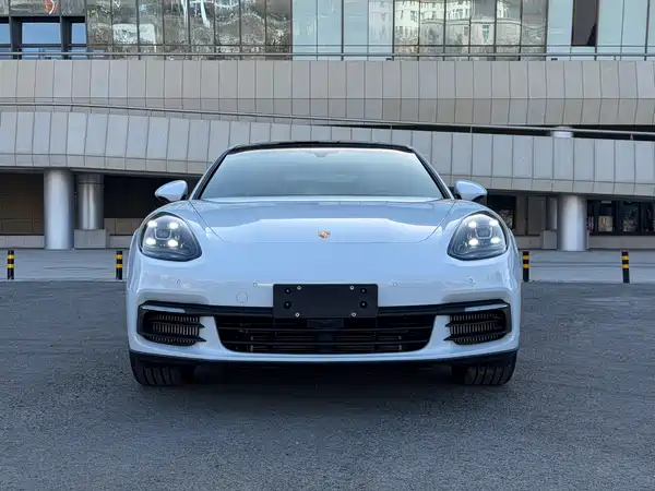 Porsche Panamera 2019