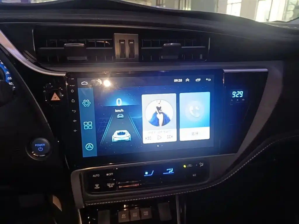 Toyota Corolla 2019 — фото 13
