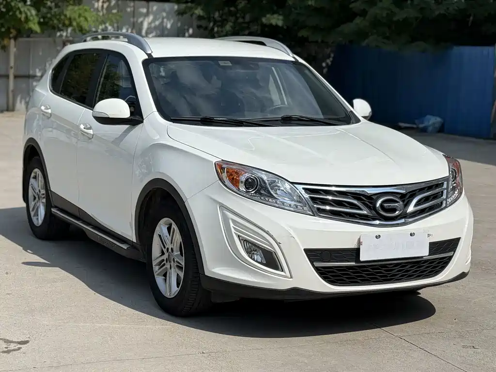 GAC Trumpchi GS5 2014 — фото 3