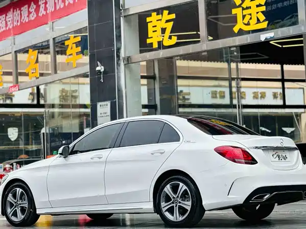 Mercedes-Benz C-Class 2020