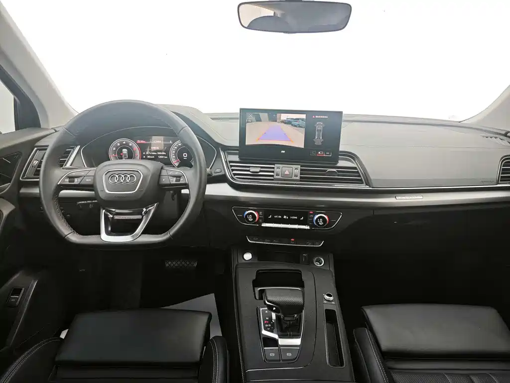 Audi Q5L 2025 — фото 17