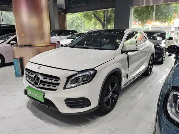 Mercedes-Benz GLA 2019