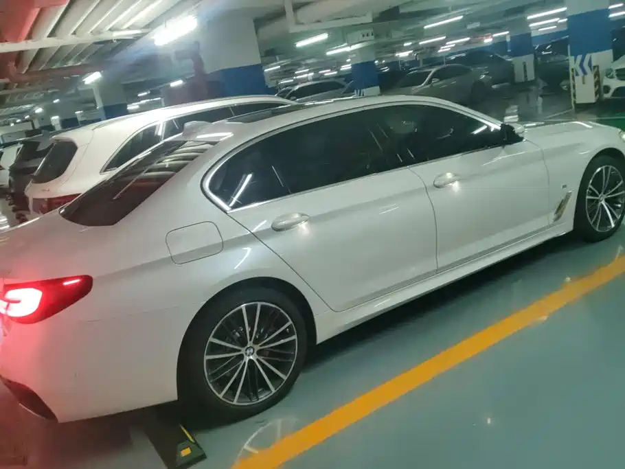 BMW 5 Series 2022