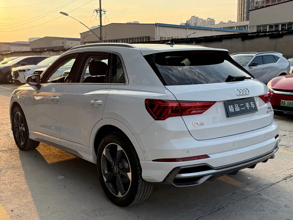 Audi Q3 2022 — фото 13
